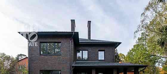 Дом, 439.2 м2, 9.74 сотки, 3 эт. Мытищи