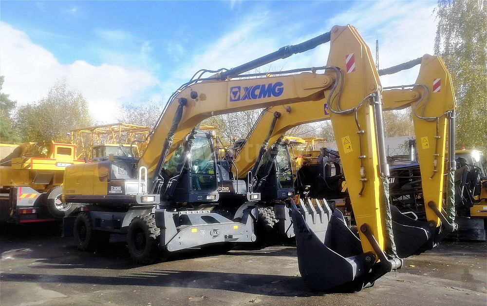 Экскаватор XCMG XE210WD, объем ковша 1 м3 Москва - изображение 1