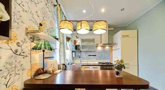 2-комн. квартира, 64 м2, 4/5 эт. Санкт-Петербург