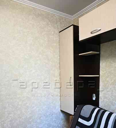 Комната, 11.8 м2, 1/5 эт. Красноярск
