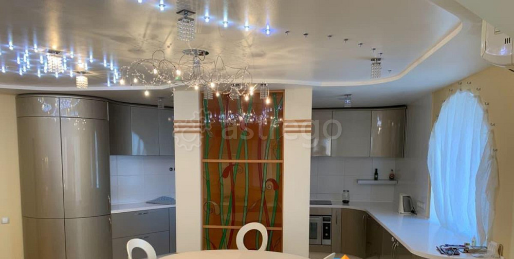 6-комн. квартира, 360 м2, 5/7 эт. Астрахань - изображение 1