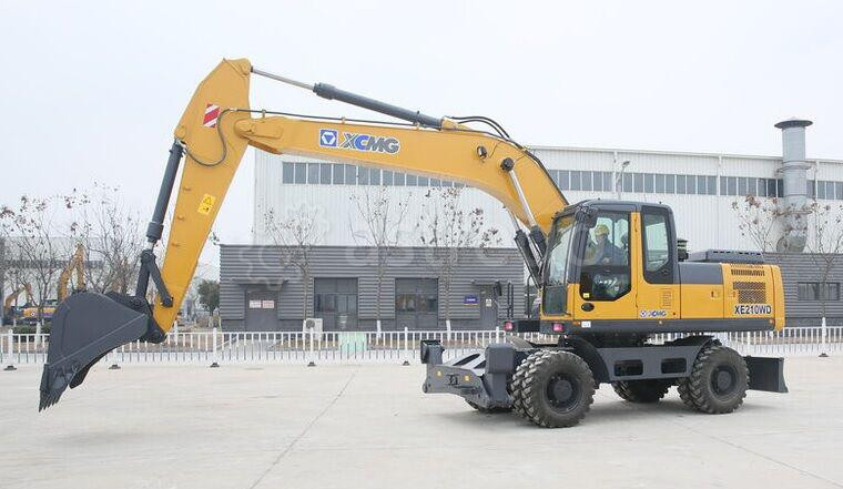 Колесный экскаватор XCMG XE210WD Москва - изображение 1