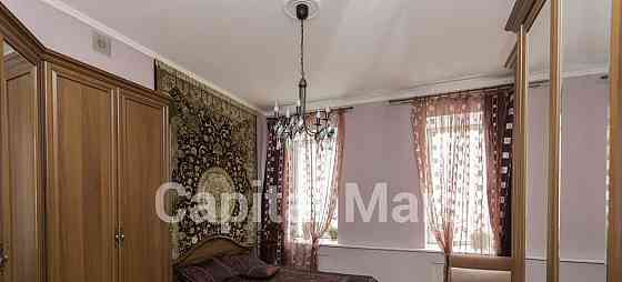4-комн. квартира, 120 м2, 2/4 эт. Москва