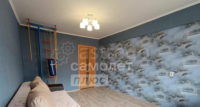 3-комн. квартира, 68.6 м2, 5/5 эт. Бийск - изображение 1