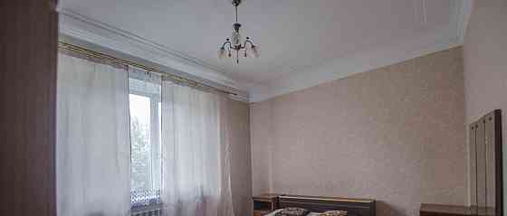 2-комн. квартира, 65 м2, 5/5 эт. Москва