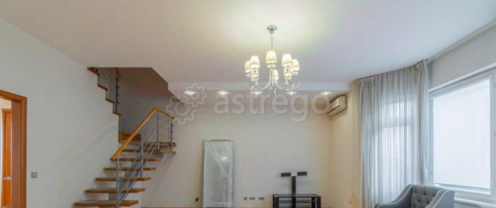 4-комн. квартира, 165 м2, 3/3 эт. Санкт-Петербург - изображение 1