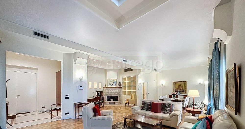 4-комн. квартира, 170 м2, 4/4 эт. Москва - изображение 1