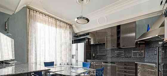 4-комн. квартира, 160 м2, 5/9 эт. Москва