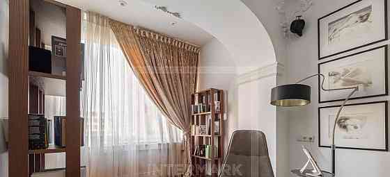 4-комн. квартира, 300 м2, 2/7 эт. Москва