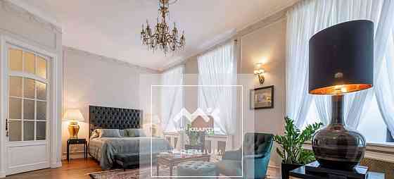 4-комн. квартира, 180 м2, 4/6 эт. Санкт-Петербург
