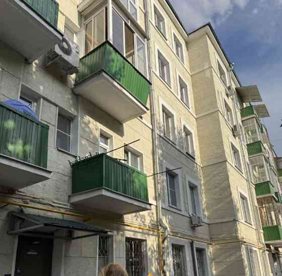 Комната, 30.3 м2, 1/5 эт. Москва