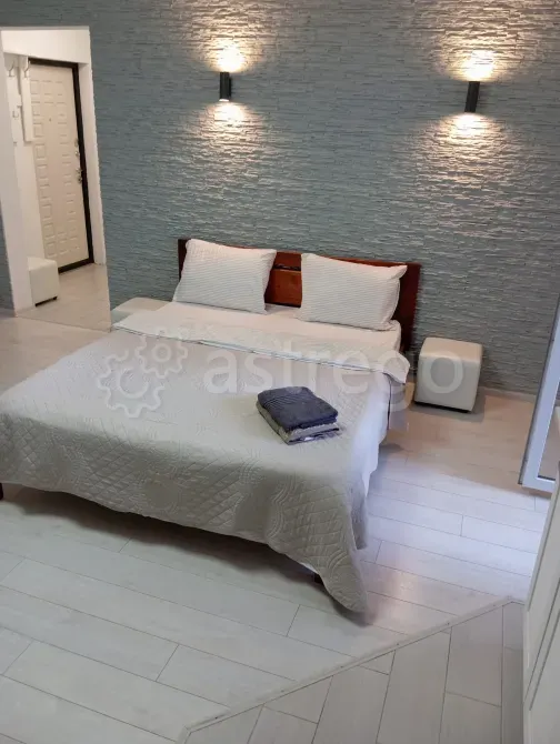 Сдам студию, 33 м2, 6/8 эт., Посуточно Севастополь - изображение 3