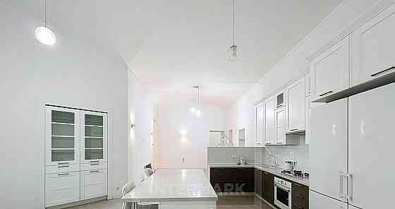 6-комн. квартира, 301 м2, 3/6 эт. Москва