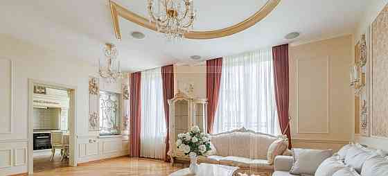 3-комн. квартира, 130 м2, 2/7 эт. Москва