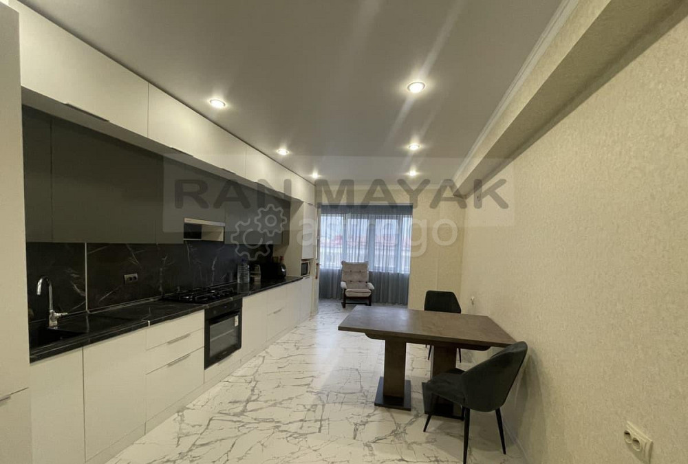 2-комн. квартира, 76.2 м, 4/10 эт. Майкоп - изображение 1