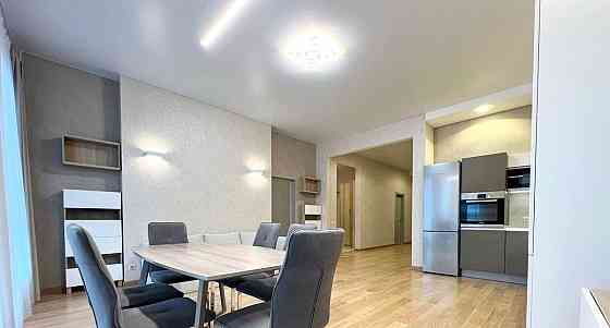 3-комн. квартира, 130 м2, 2/8 эт. Санкт-Петербург