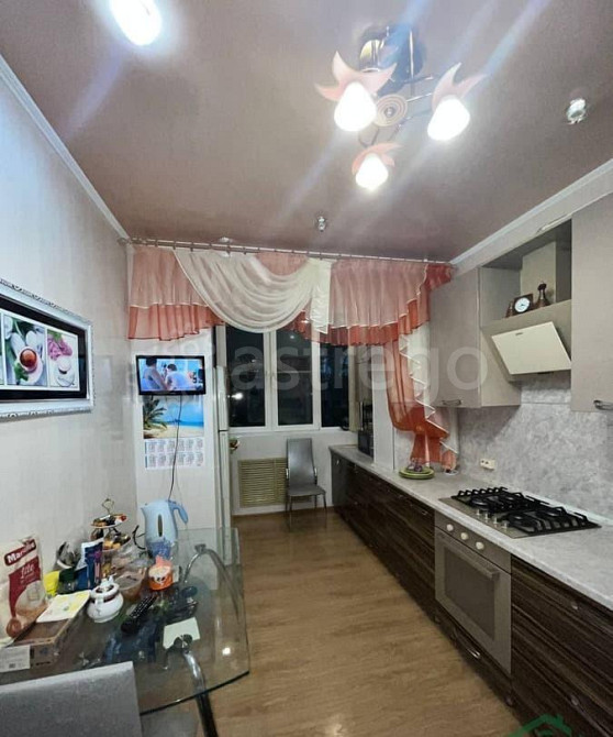 3-комн. квартира, 73 м2, 2/6 эт. Астрахань - изображение 1