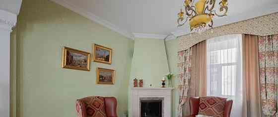 4-комн. квартира, 180 м2, 5/5 эт. Санкт-Петербург