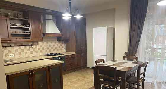 6-комн. квартира, 200 м2, 1/3 эт. Раменское