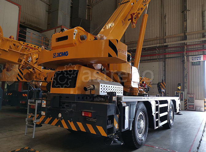 Короткобазный кран XCMG XCR30_S 30 т, стрела 35 м Москва - изображение 1