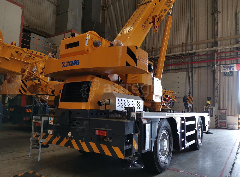 Короткобазный кран XCMG XCR30_S 30 т, стрела 35 м Москва - изображение 1