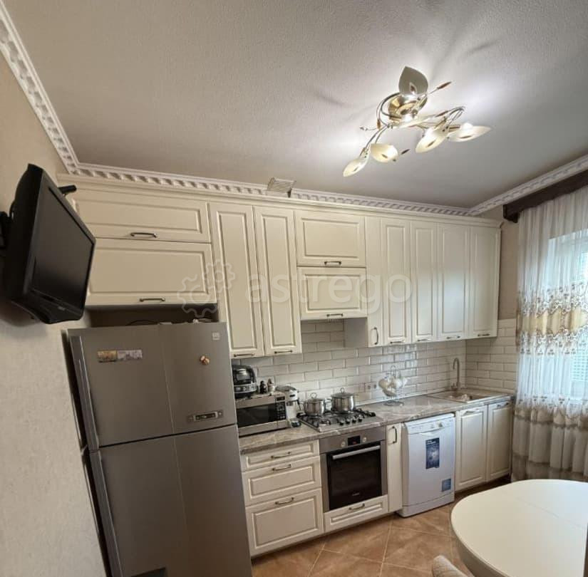 4-комн. квартира, 108 м, 4/4 эт. Яблоновский - изображение 2