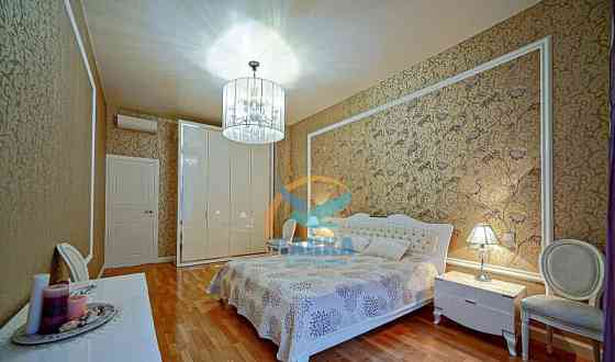 2-комн. квартира, 80 м2, 3/5 эт. Санкт-Петербург