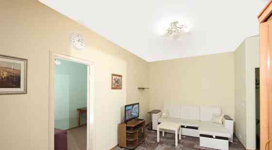 2-комн. квартира, 45 м2, 1/5 эт. Москва