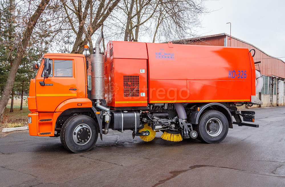 Машина подметально-уборочная КО-326-06 на шасси КАМАЗ-53605 Краснодар - изображение 1