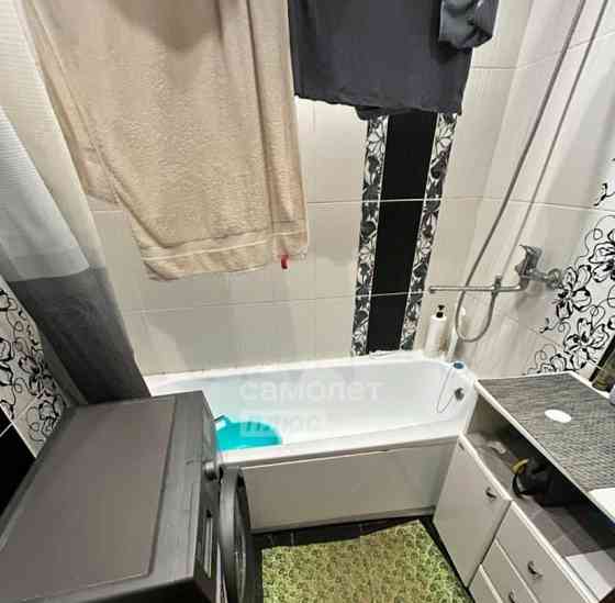 3-комн. квартира, 59.8 м2, 1/5 эт. Коряжма