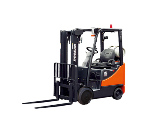 Вилочный погрузчик бензиновый Doosan GC15S-55 DOOSAN Кемерово
