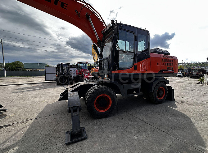 Колесный экскаватор HENGTE HT215W Красноярск - изображение 1