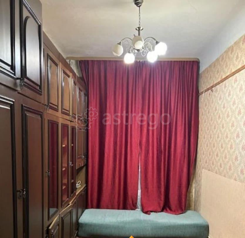 Комната, 40 м2, 2/6 эт. Москва - изображение 1