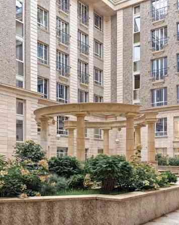 4-комн. квартира, 130 м2, 6/9 эт. Санкт-Петербург