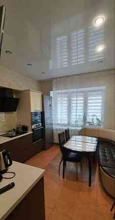 3-комн. квартира, 80 м2, 1/9 эт. Старый Оскол