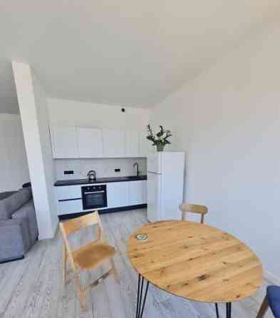 2-комн. квартира, 54 м2, 13/22 эт. Москва