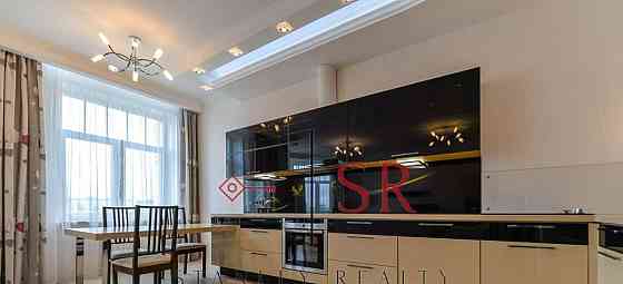 3-комн. квартира, 110 м2, 4/8 эт. Санкт-Петербург