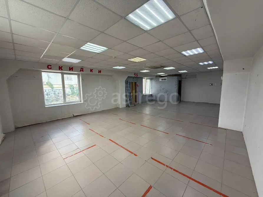 Сдам торговое помещение, 77 м2 Крымск - изображение 1