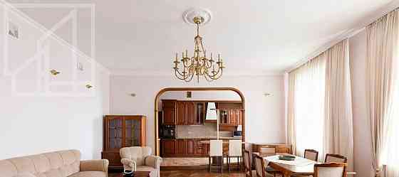 5-комн. квартира, 170 м2, 6/7 эт. Москва