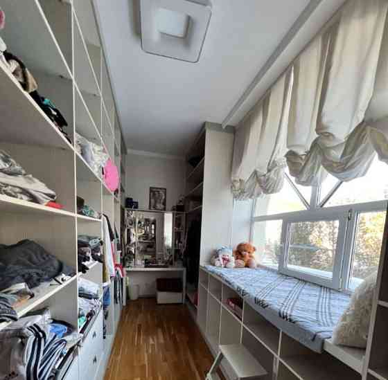 Коттедж, 1000 м2, 40 соток, 3 эт. Красноярск