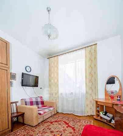 2-комн. квартира, 54.2 м2, 1/2 эт. Бийск