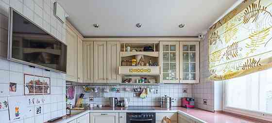 4-комн. квартира, 140 м2, 17/19 эт. Москва