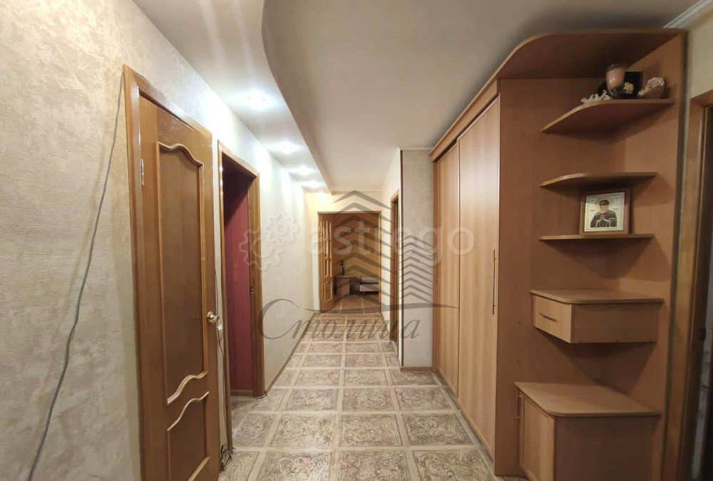 4-комн. квартира, 85 м2, 2/5 эт. Старый Оскол - изображение 1