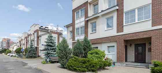 6-комн. квартира, 215 м2, 3/3 эт. Москва
