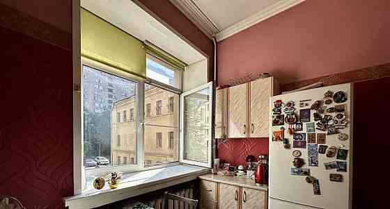 Комната, 27.7 м2, 2/9 эт. Москва