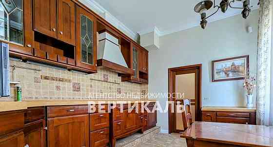 6-комн. квартира, 310 м2, 2/4 эт. Москва
