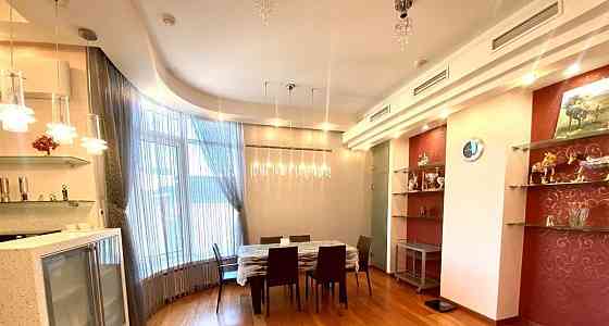 4-комн. квартира, 200 м2, 4/8 эт. Санкт-Петербург