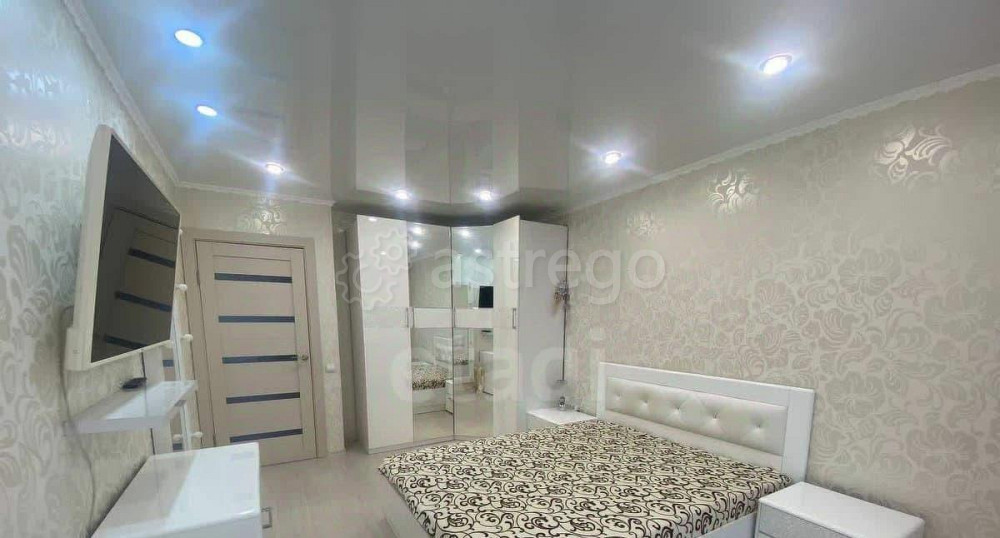 4-комн. квартира, 106.9 м2, 5/5 эт. Белогорск - изображение 1