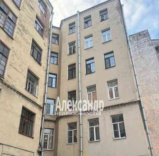 5-комн. квартира, 141 м2, 3/6 эт. Санкт-Петербург