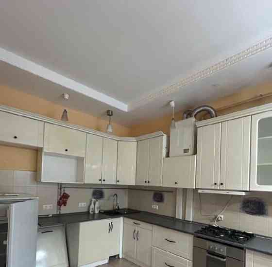 5-комн. квартира, 203.2 м2, 1/3 эт. Лобня